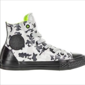 rubber camo converse